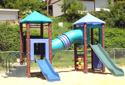 Residential and light commercial playground equiment and fort play structures.