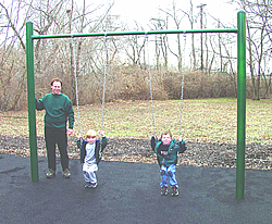 Swings, swingset, swing set, playground swings, playground swingset :: Single Post Swing